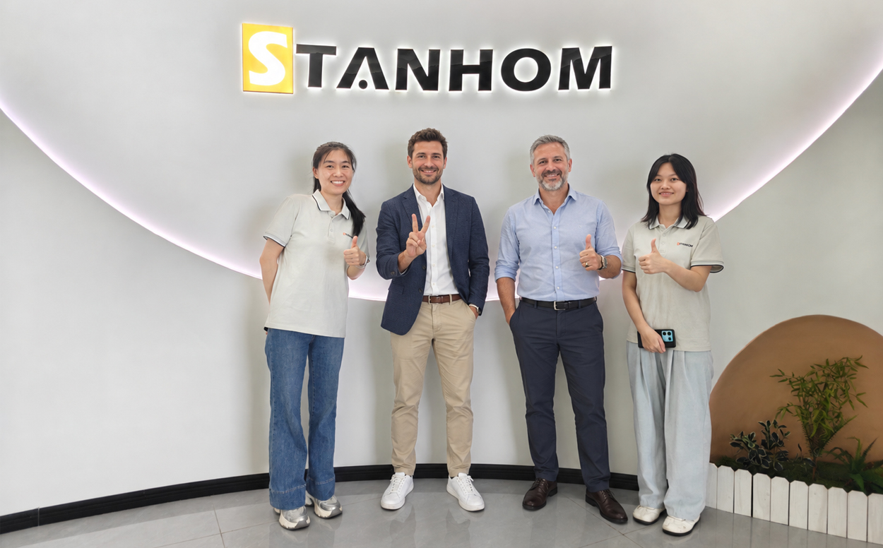 Customers visit STANHOM factory Customers visit STANHOM factory